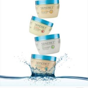 SEACRET Salt & Oil Scrub: Ocean Mist